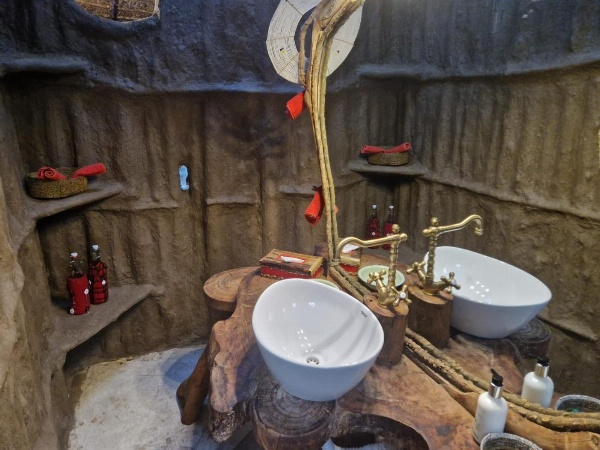 Original Maasai Lodge – Africa Amini Life image 3